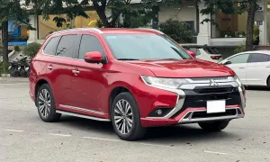 Mitsubishi Outlander 2022 giá 700 triệu - xe cũ thực dụng